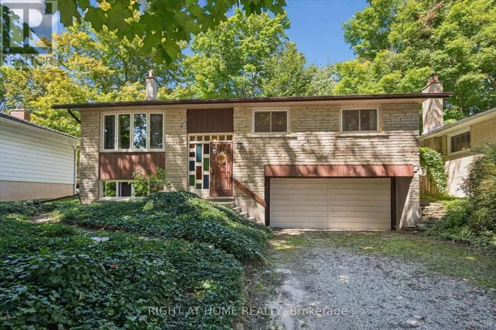 200 CEDARBRAE AVENUE, Waterloo, Ontario N2L4S5