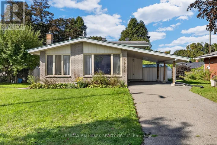 3051 COWAN CRESCENT, Ottawa, Ontario K1V8K9