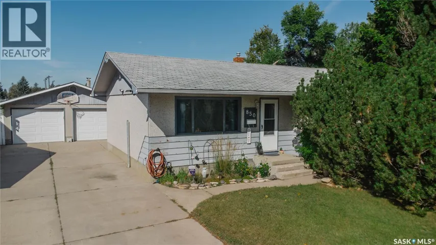850 East CENTRE, Saskatoon, Saskatchewan S7J2Z7