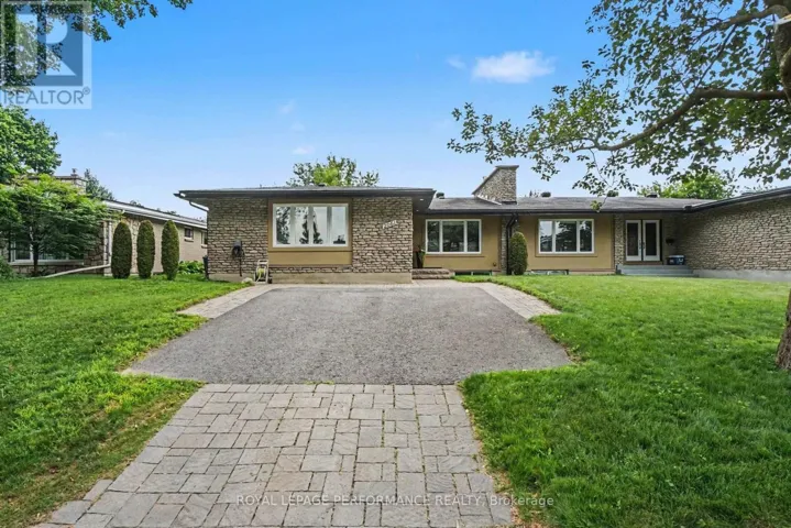 2061 CABOT STREET, Ottawa, Ontario K1H6J7