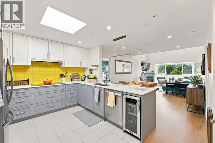 412 3480 MAIN STREET, Vancouver, British Columbia V5V3N2