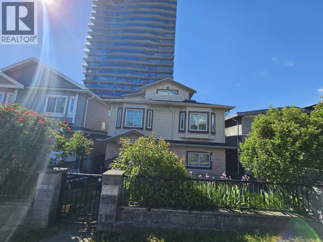 5045 PAYNE STREET, Vancouver, British Columbia V5R4J5