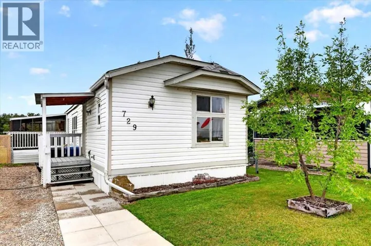 729 Highfield Drive, Carstairs, Alberta T0M0N0
