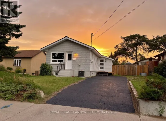 330 ARUNDEL STREET, Thunder Bay (Current River), Ontario P7A1L3