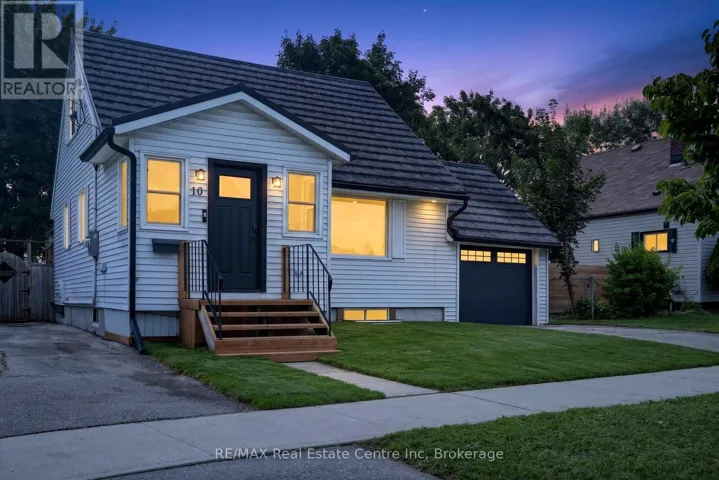 10 CHURCHILL CRESCENT W, Centre Wellington (Fergus), Ontario N1M2J4