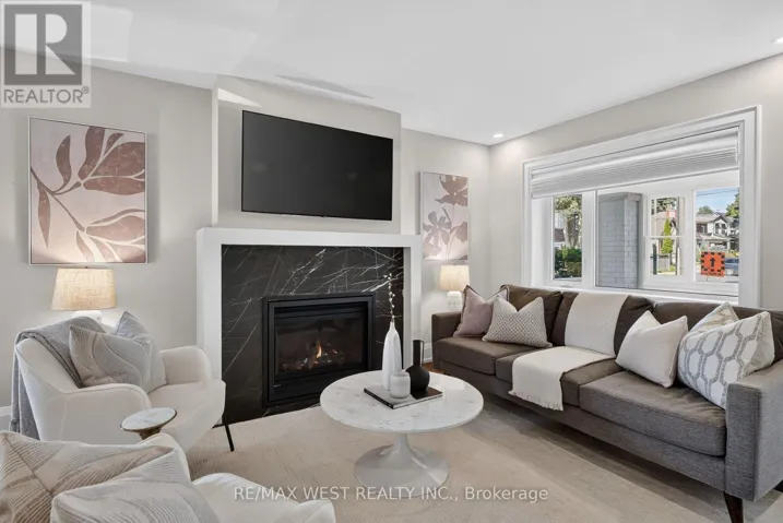 47 DEFOREST ROAD, Toronto (High Park-Swansea), Ontario M6S1J1