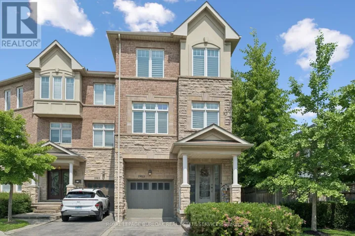 1983 RACKUS CRESCENT, Mississauga (Clarkson), Ontario L5J0A6
