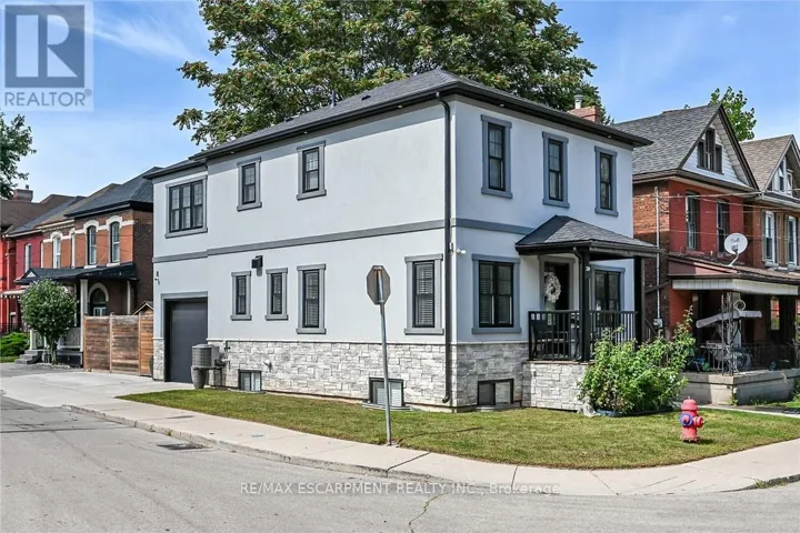 109 RAY STREET, Hamilton (Strathcona), Ontario L8R2Y1