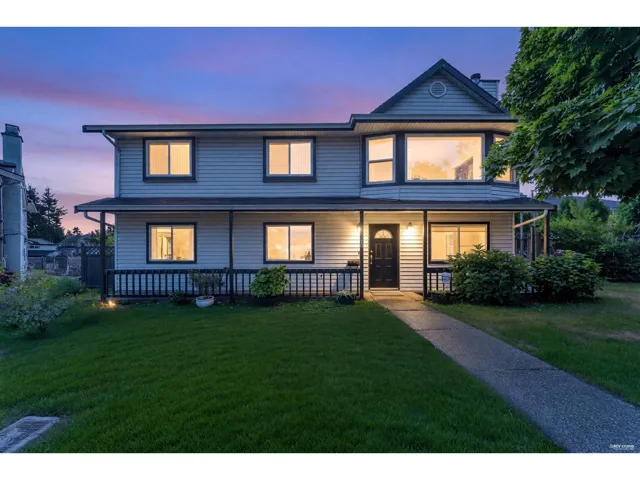 8020 DOMINION PLACE, Surrey, British Columbia V3W6B2