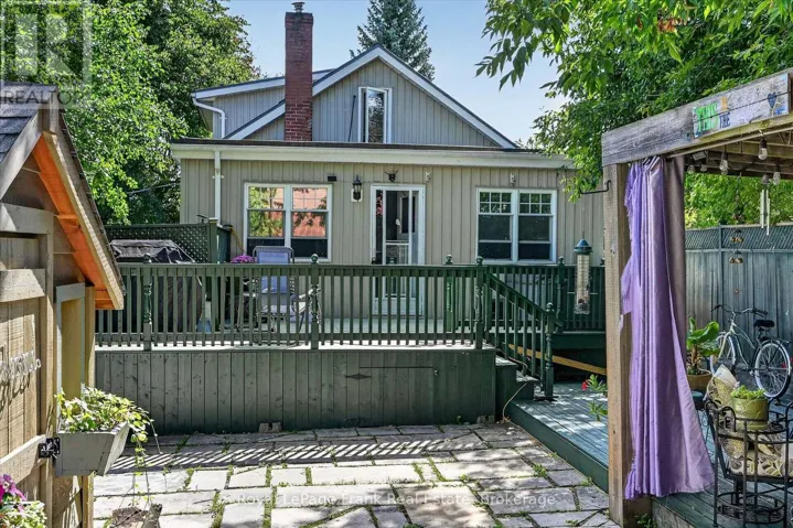 404 LONDON STREET, Peterborough (Town Ward 3), Ontario K9H3A3