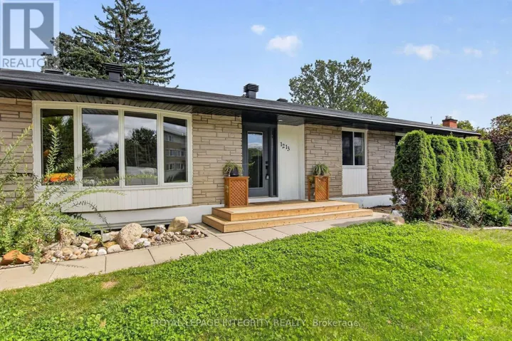 1213 MCWATTERS ROAD, Ottawa, Ontario K2C3E7