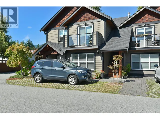208 518 SHAW ROAD, Gibsons, British Columbia V0N1V8