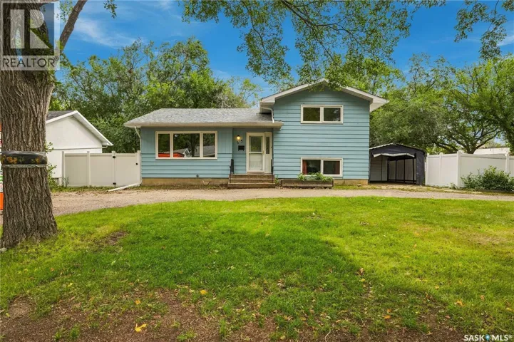65 BOBOLINK BAY, Regina, Saskatchewan S4S4K2