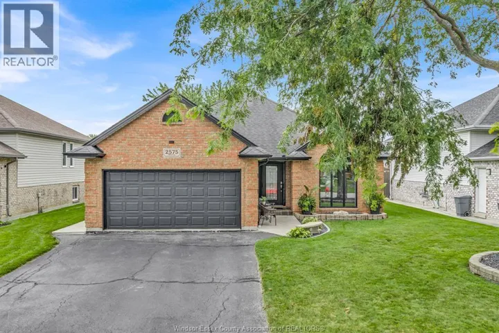 2575 WILDBERRY, Tecumseh, Ontario N9K1C2