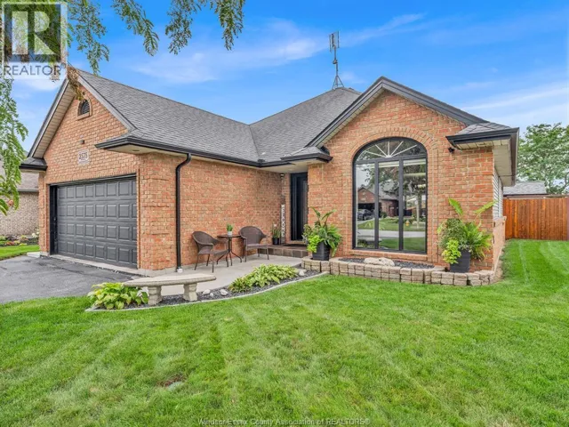 2575 WILDBERRY, Tecumseh, Ontario N9K1C2