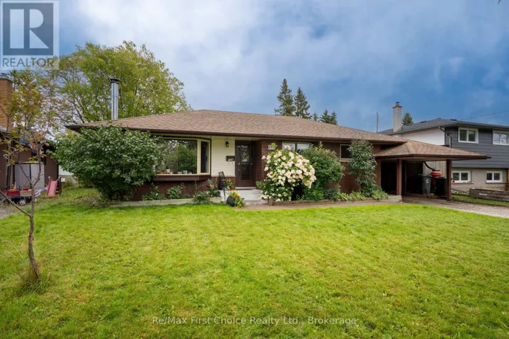 159 HOGARTH STREET, Thunder Bay (Grandview), Ontario P7A7H1