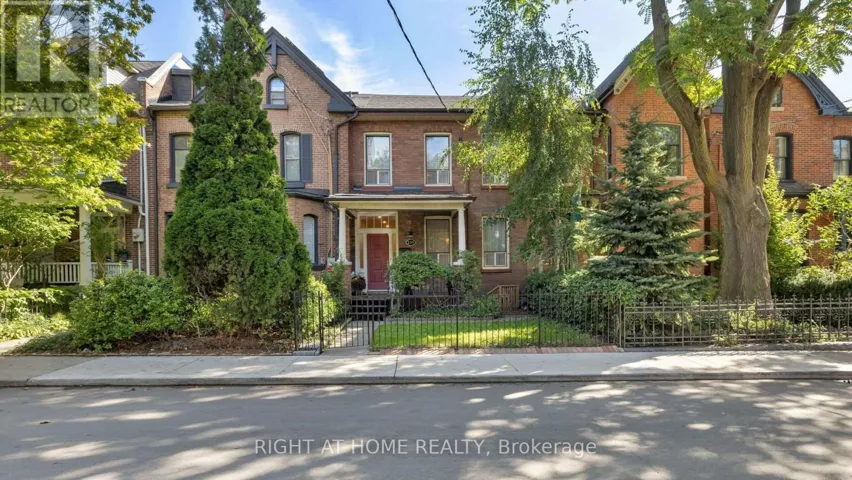239 SEATON STREET, Toronto (Moss Park), Ontario M5A2T5