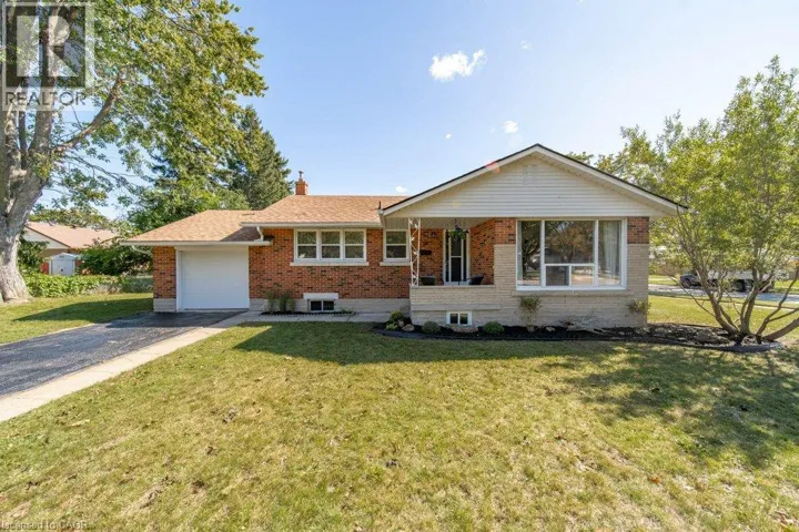 18 MAYWOOD Road, Kitchener, Ontario N2C2A3