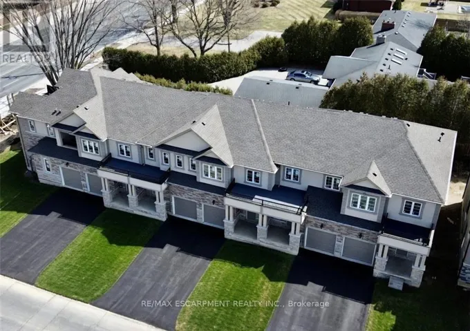 11 DAVINCI BOULEVARD, Hamilton (Carpenter), Ontario L9B1B7
