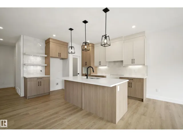8529 223A ST NW NW, Edmonton, Alberta T5T8A2
