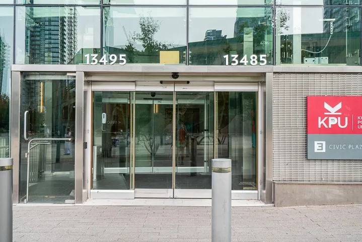 3406 13495 CENTRAL AVENUE, Surrey, British Columbia V3T0K2