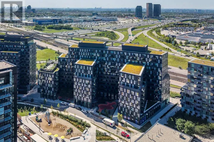 427 - 30 TRETTI WAY, Toronto (Clanton Park), Ontario M3H0E3