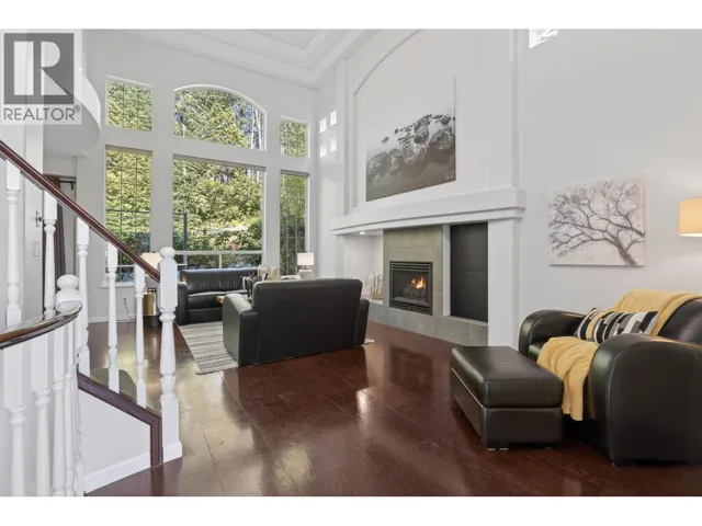 98 LINDEN COURT, Port Moody, British Columbia V3H5C2