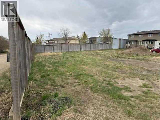 5311 57 Avenue, Ponoka, Alberta T4J0B1