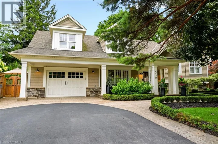 330 CAMELOT Court, Burlington, Ontario L7L2G3