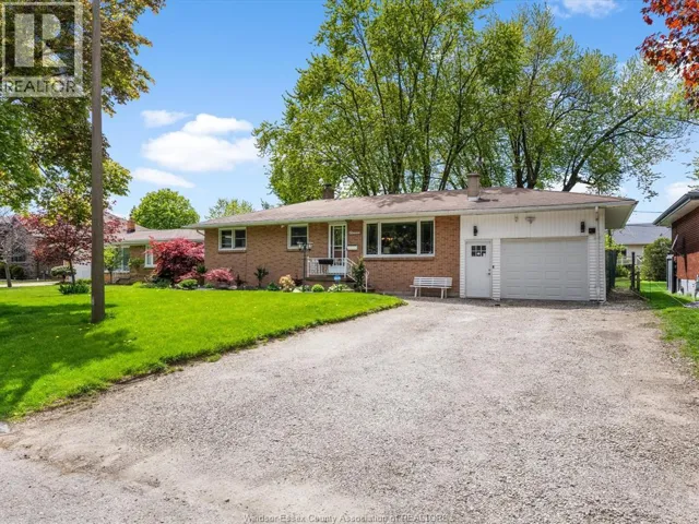 11 WARREN AVENUE, Leamington, Ontario N8H2R3