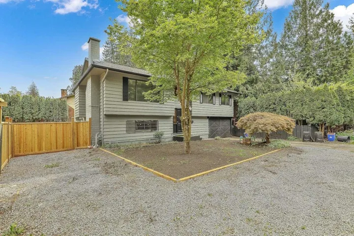 19984 44 AVENUE, Langley, British Columbia V3A3E2