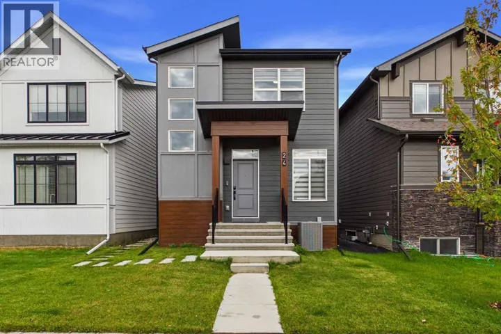 24 Rowmont Common NW, Calgary, Alberta T3L0L3