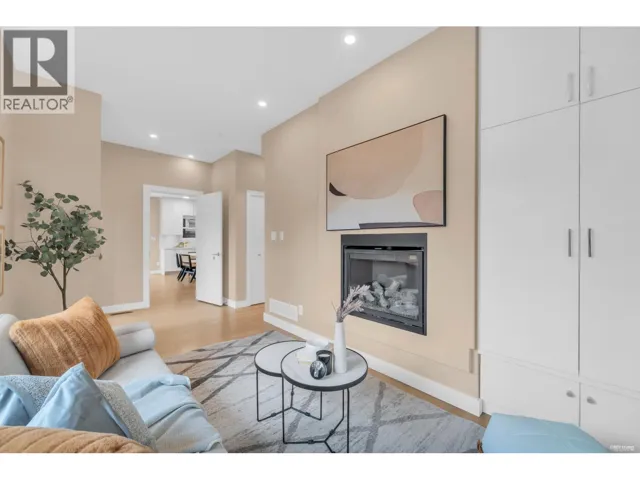 3249 SOPHIA STREET, Vancouver, British Columbia V5V3T2