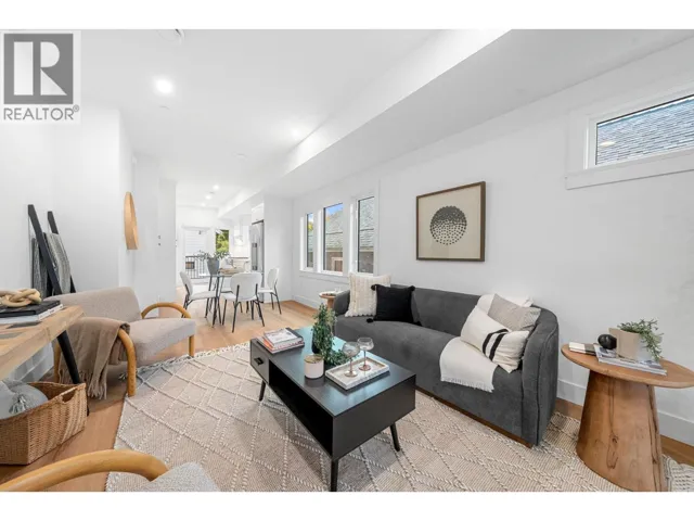 2528 MCGILL STREET, Vancouver, British Columbia V5K1H1