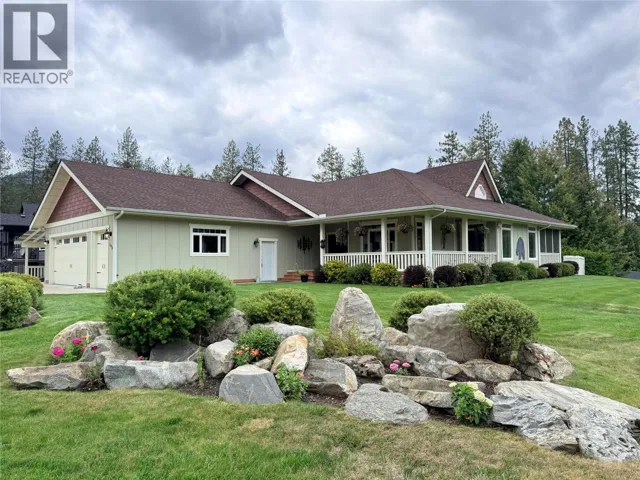 190 1st Avenue, Christina Lake, British Columbia V0H1E0