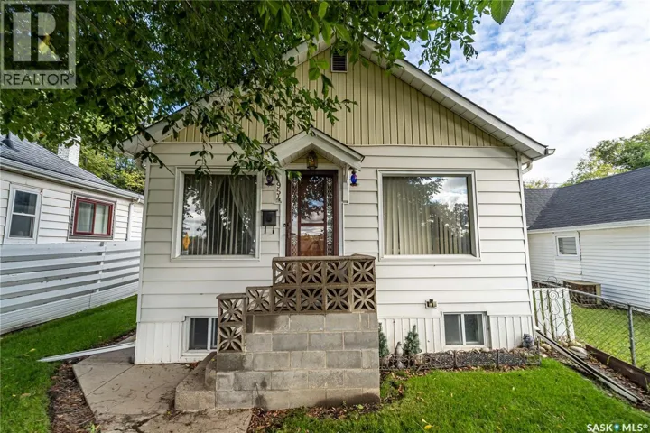 954 Hochelaga STREET W, Moose Jaw, Saskatchewan S6H2H8