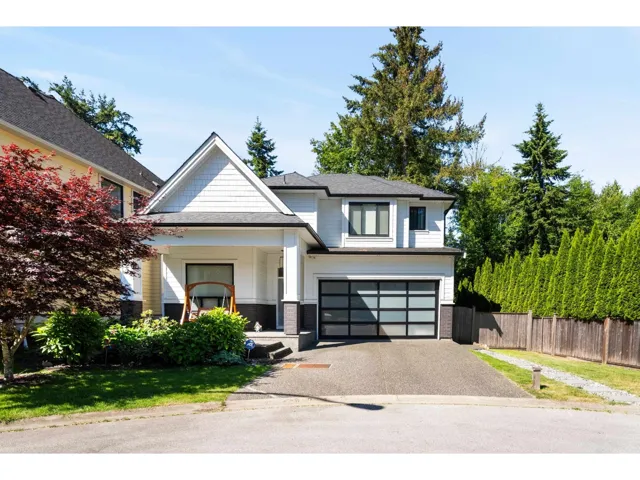 3323 147 STREET, Surrey, British Columbia V4P1Z8