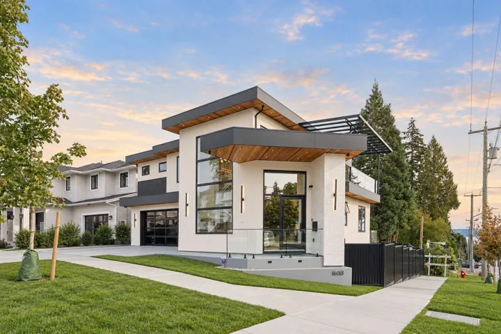 16018 9A AVENUE, Surrey, British Columbia V4A9A7