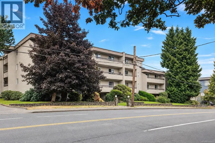 216 3235 Quadra St, Saanich, British Columbia V8X1G4