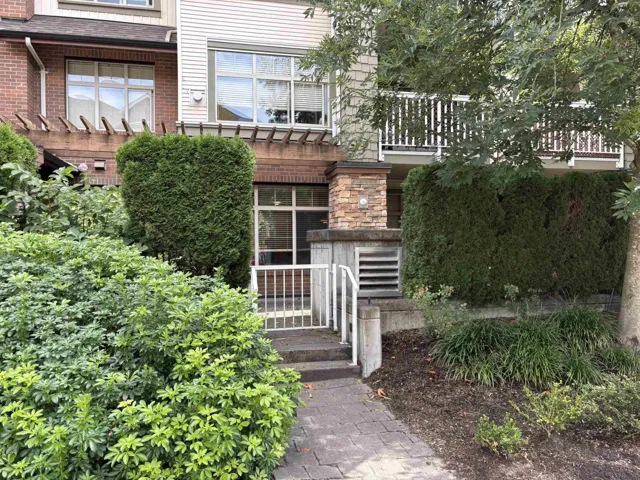 101 6500 194 STREET, Surrey, British Columbia V4N5X4
