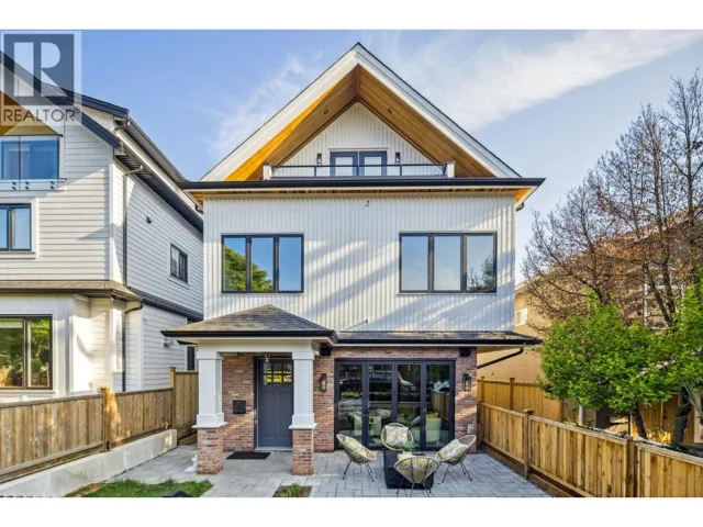 #1 2244 E 11TH AVENUE, Vancouver, British Columbia V5N1Z6