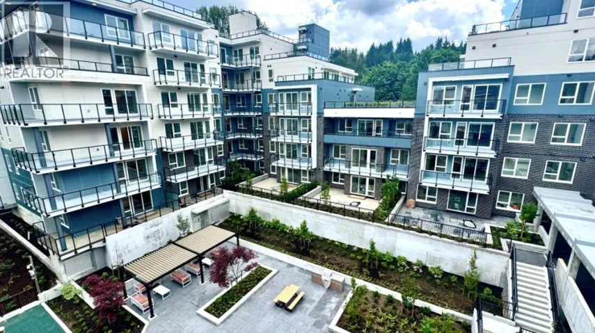 411 1100 CLARKE ROAD, Port Moody, British Columbia V3H0N3