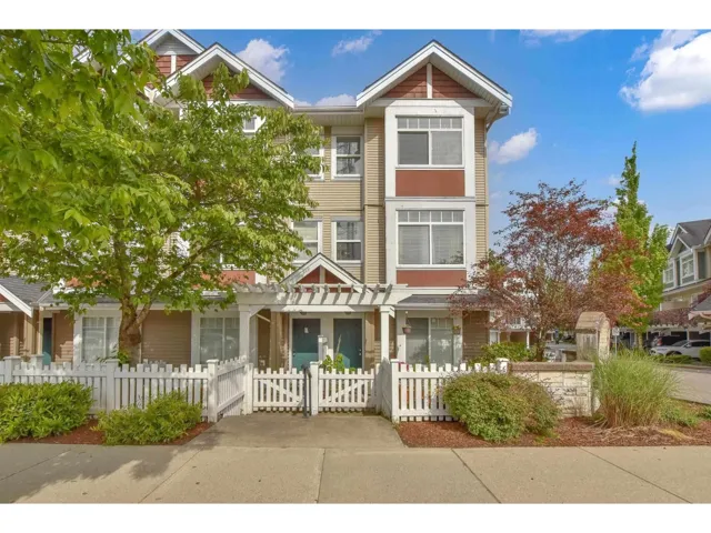 7 8676 158 STREET, Surrey, British Columbia V4N5W3
