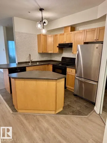 #103 10346 117 ST NW, Edmonton, Alberta T5K2Y7