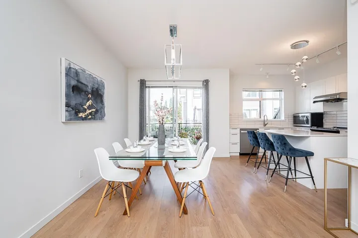 2004 18505 LAURENSEN PLACE, Surrey, British Columbia V4N6R7