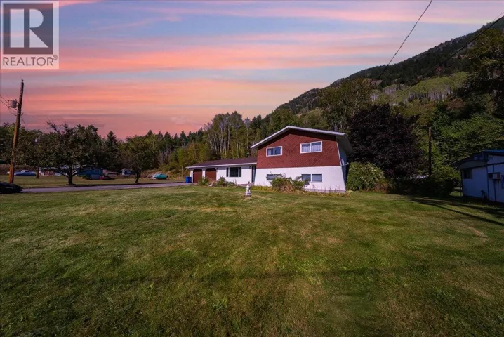 2129 Raspberry Road, Castlegar, British Columbia V1N4T6