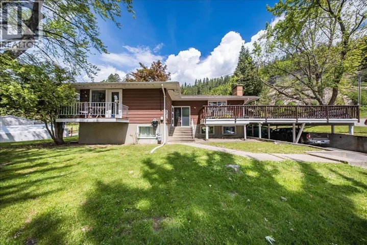 1106 CLARKE Road, Robson, British Columbia V0G1X0