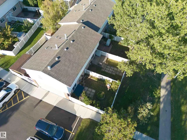 7743 37 AV NW, Edmonton, Alberta T6K1T9