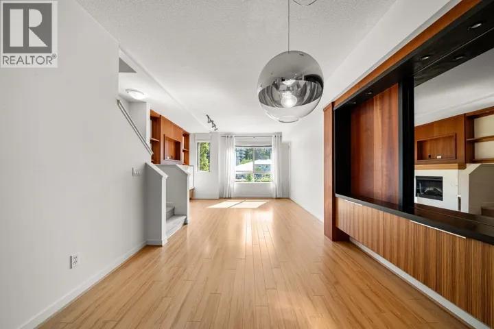 3 301 KLAHANIE DRIVE, Port Moody, British Columbia V3H0C2
