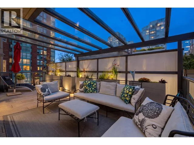406 928 RICHARDS STREET, Vancouver, British Columbia V6B6P6